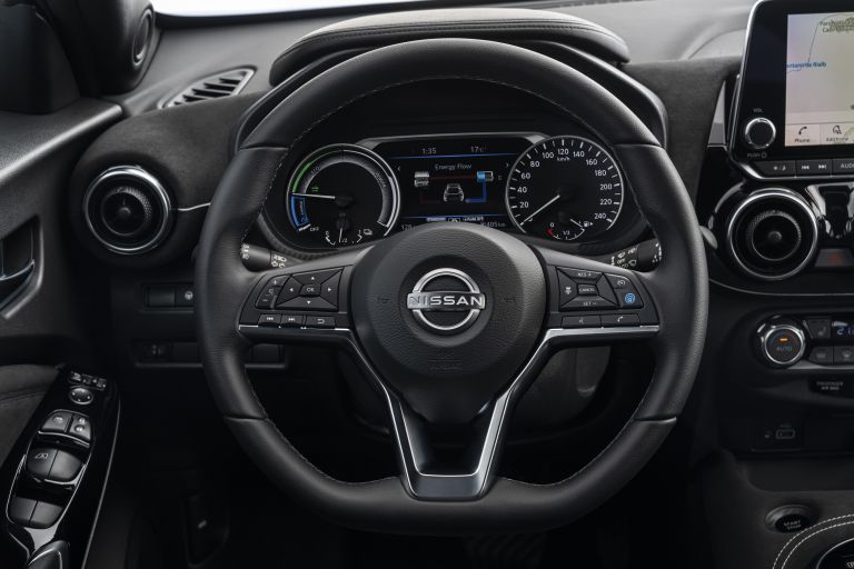 2022 Nissan Juke Hybrid 678196