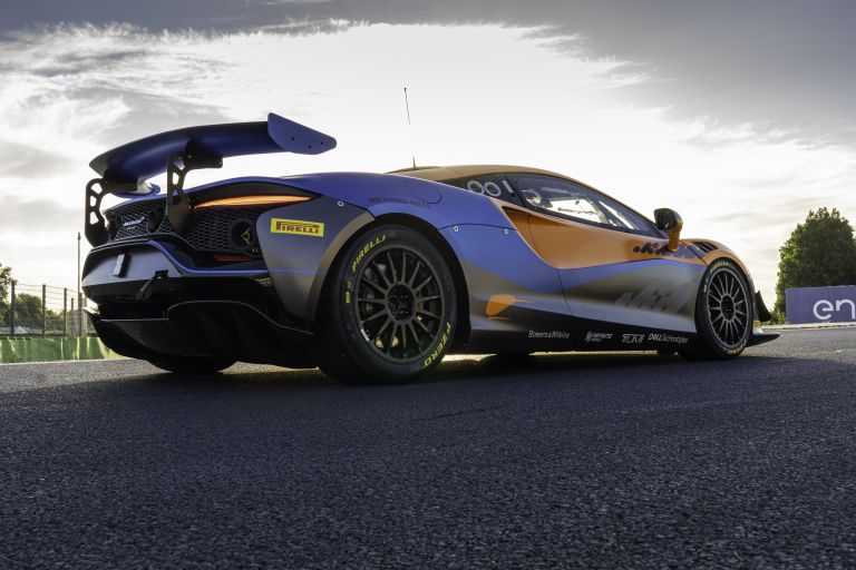 2023 McLaren Artura GT4 679220