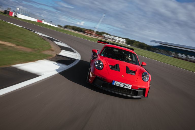 2023 Porsche 911 ( 992 ) GT3 RS 689900