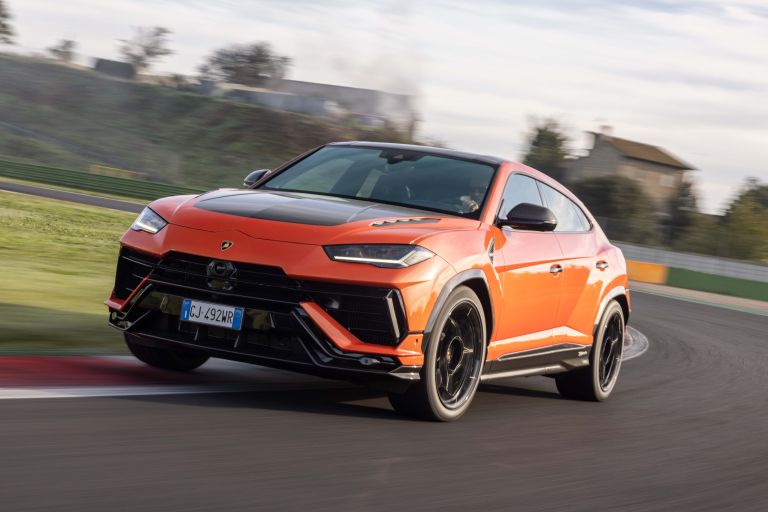 Lamborghini urus performante 2023