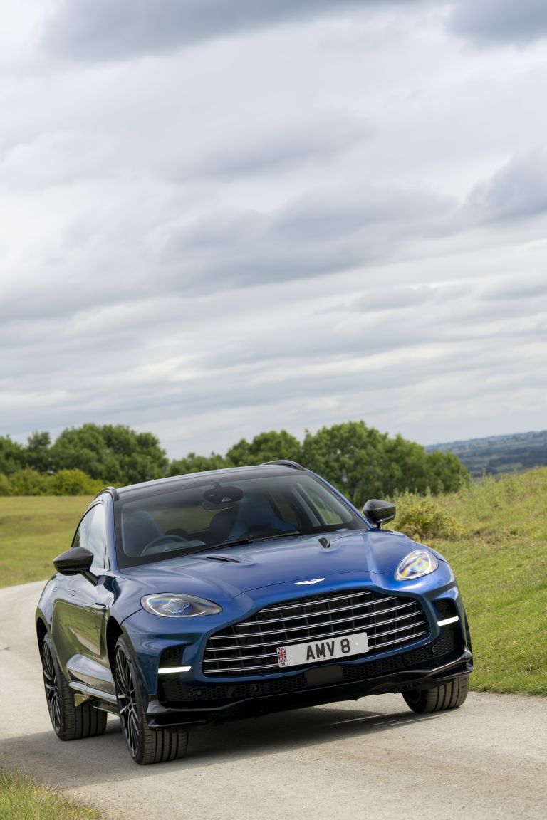 2022 Aston Martin DBX707 - UK version 686115