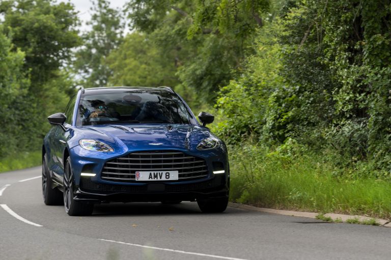 2022 Aston Martin DBX707 - UK version 686140