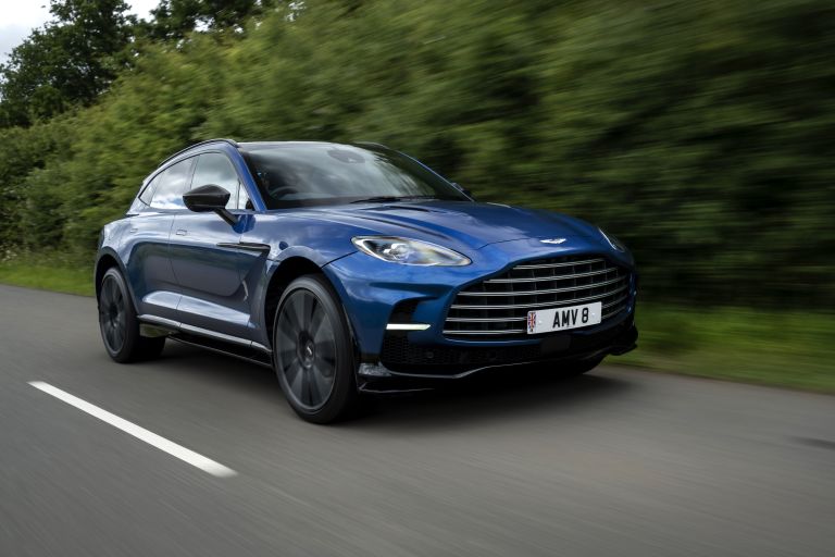 2022 Aston Martin DBX707 - UK version 686151