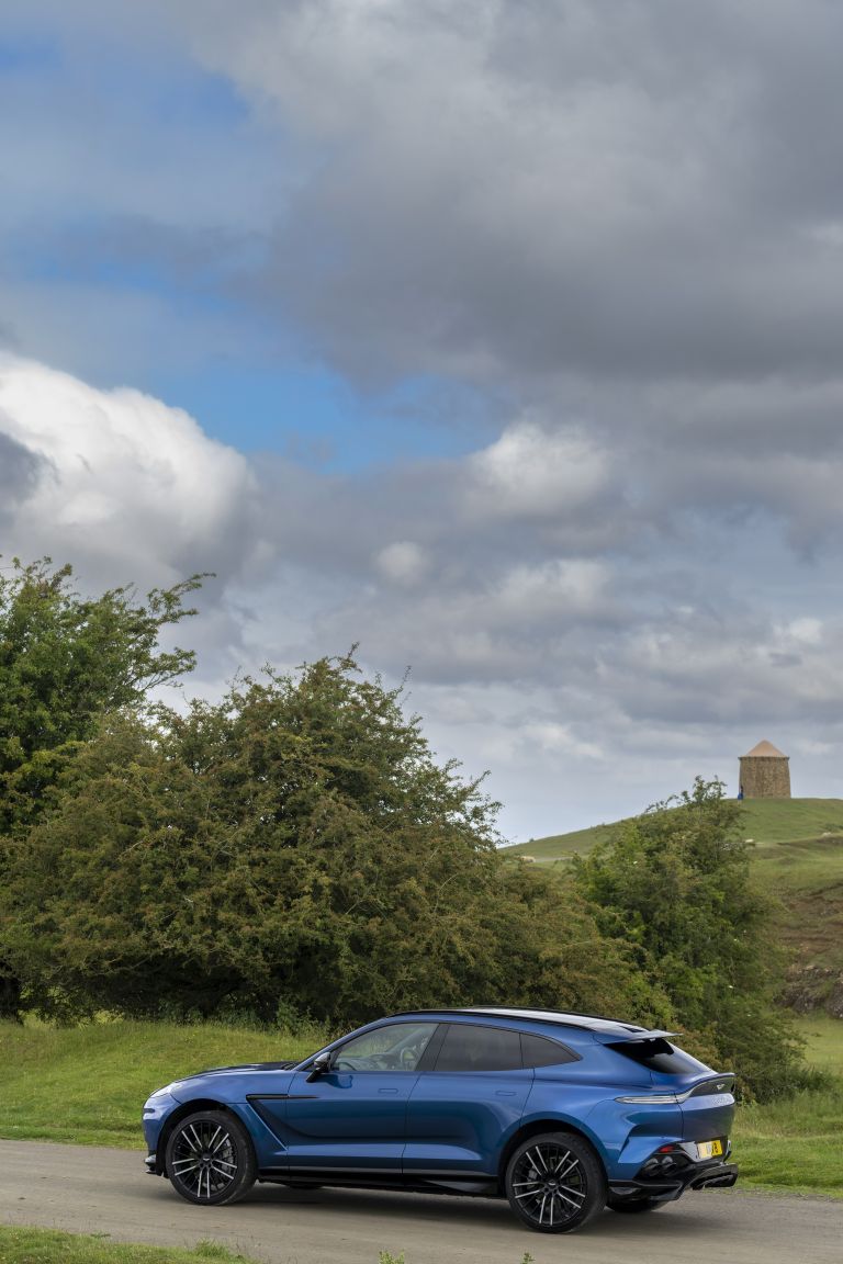 2022 Aston Martin DBX707 - UK version 686170