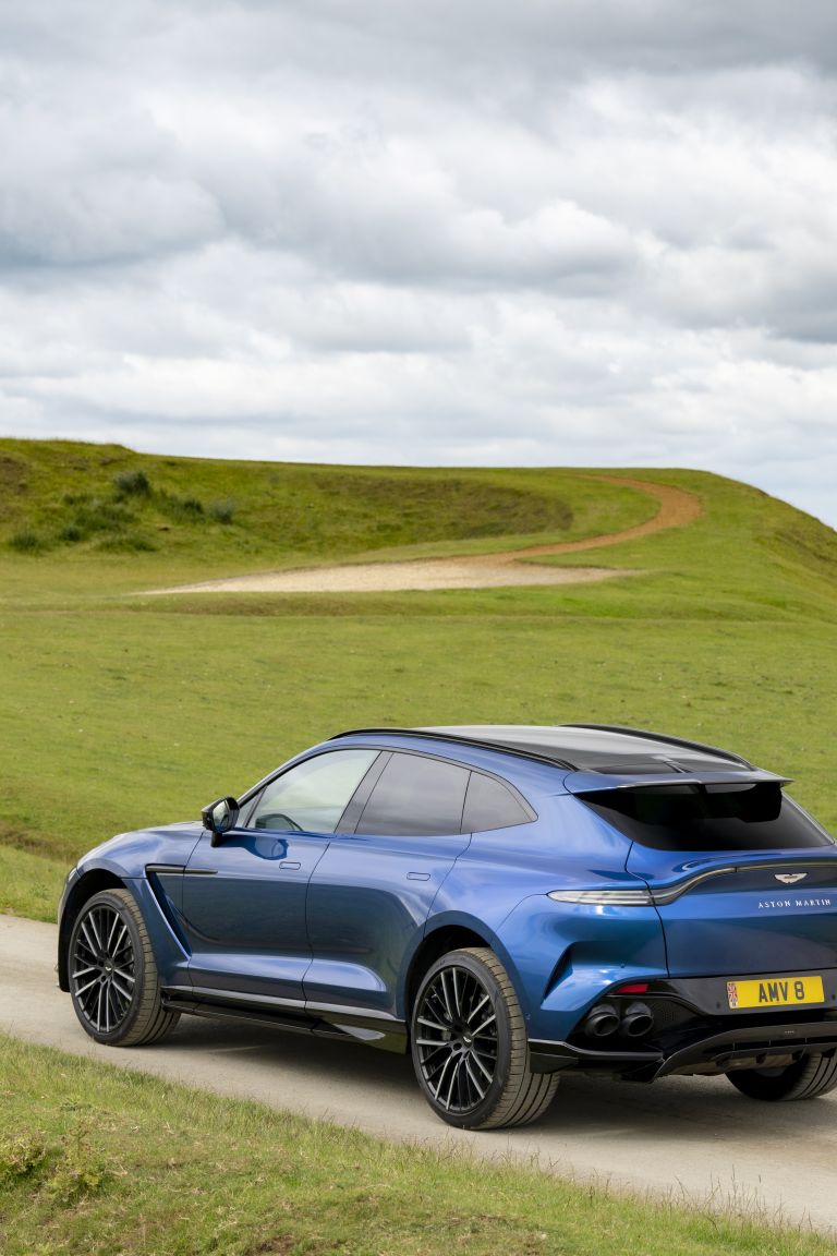 2022 Aston Martin DBX707 - UK version 686184