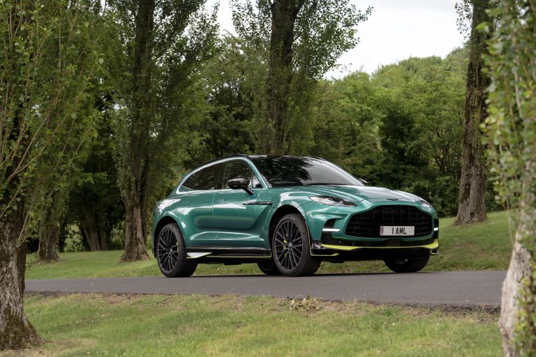 2022 Aston Martin DBX707 Q 2022 F1 Green 686312