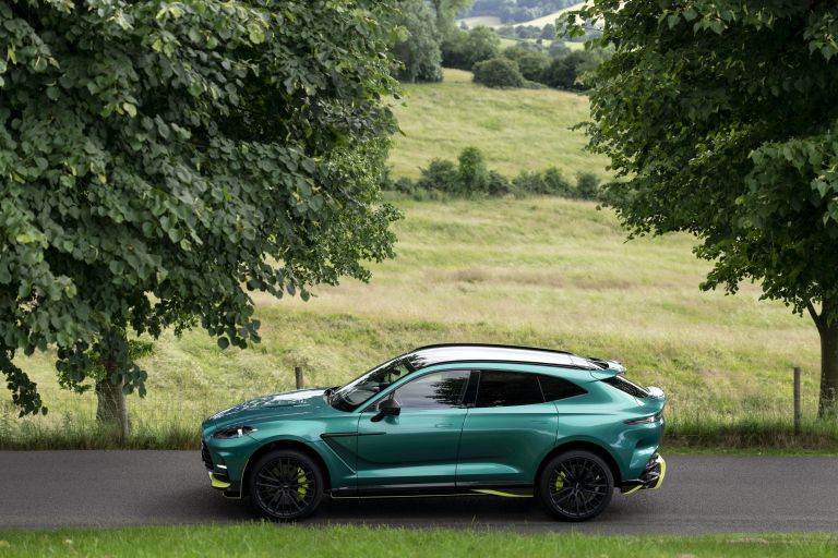 2022 Aston Martin DBX707 Q 2022 F1 Green 686326