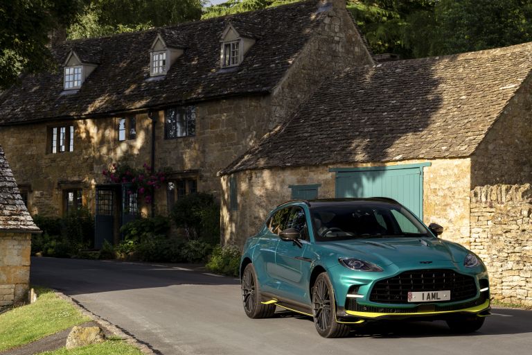 2022 Aston Martin DBX707 Q 2022 F1 Green 686333