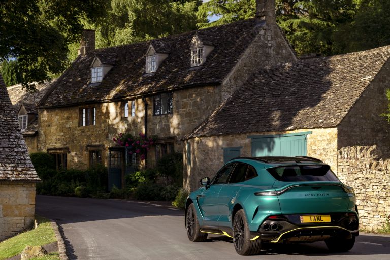 2022 Aston Martin DBX707 Q 2022 F1 Green 686335