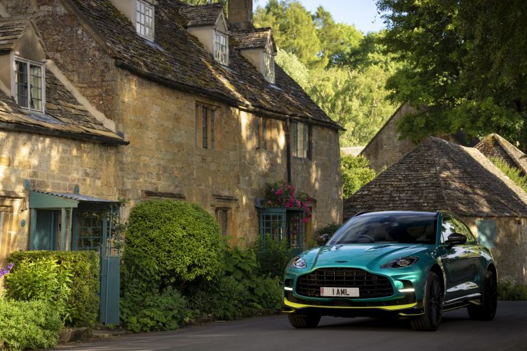 2022 Aston Martin DBX707 Q 2022 F1 Green 686337