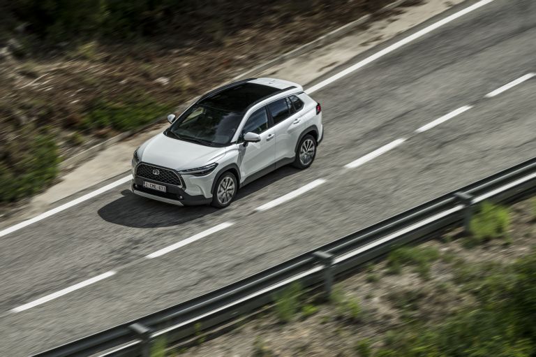 2023 Toyota Corolla Cross Hybrid 689663