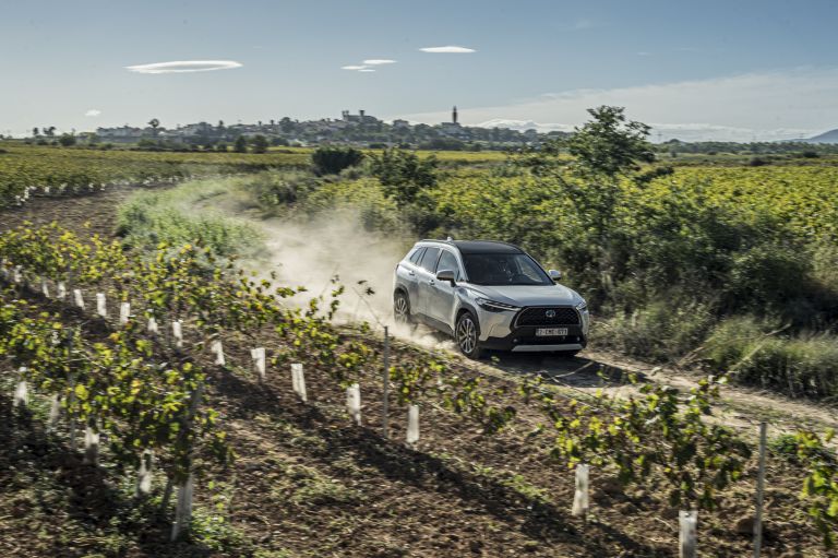 2023 Toyota Corolla Cross Hybrid 689675