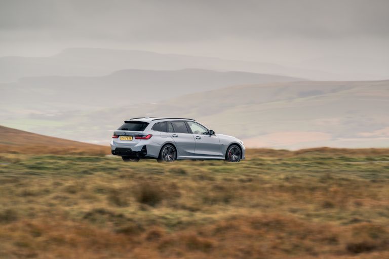 2023 BMW 330e ( G21 ) xDrive touring - UK version 694540