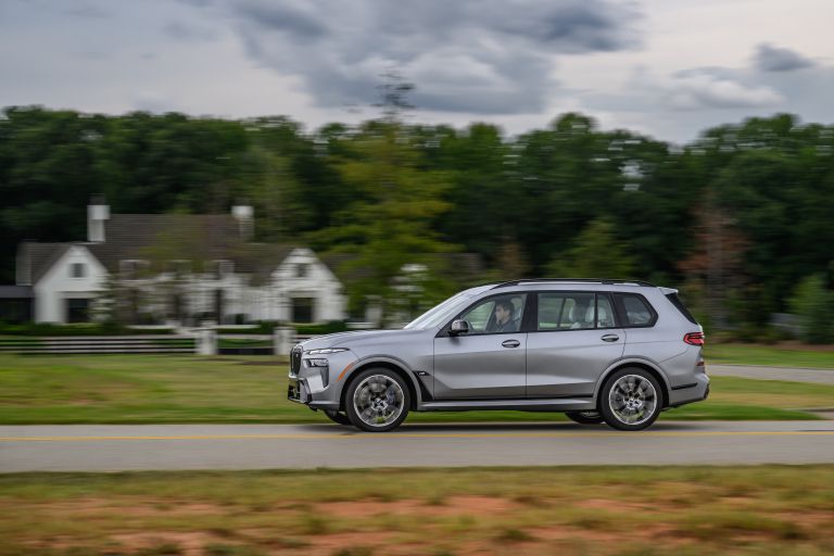 2023 BMW X7 ( G07 ) M60i xDrive - USA version 696050