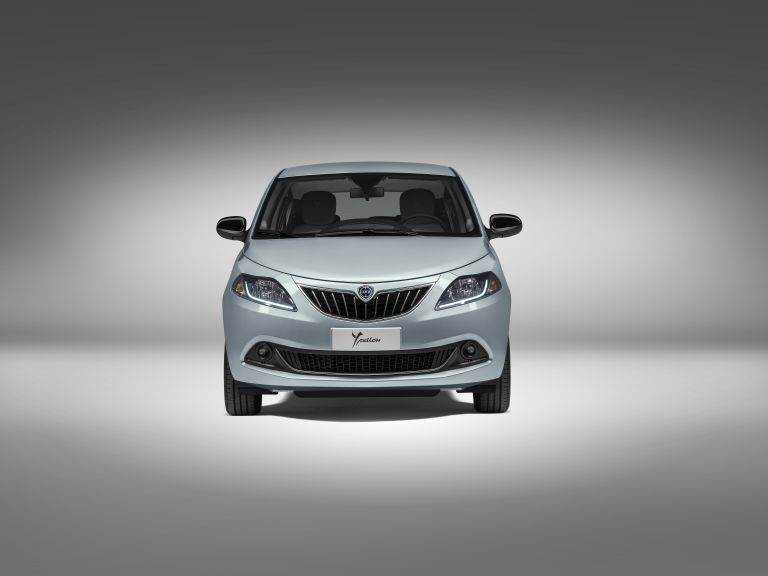 2023 Lancia Ypsilon - Free high resolution car images