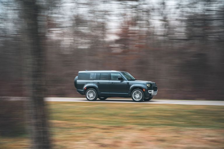 2023 Land Rover Defender 130 First edition 704052