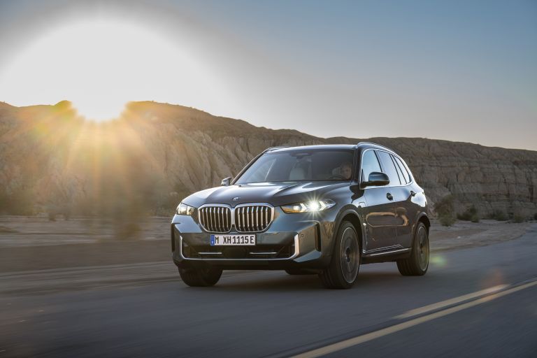 2024 BMW X5 ( G05 ) xDrive50e - Free high resolution car images