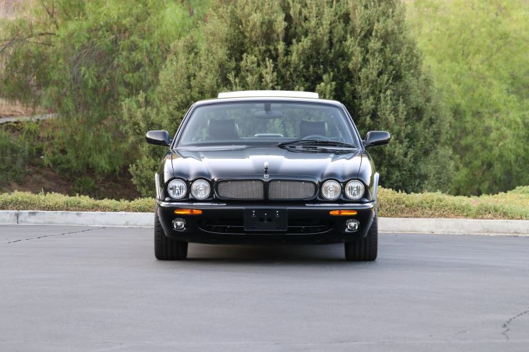 2002 Jaguar XJR 100 - USA version 708678