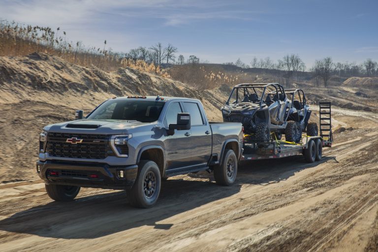 2024 Chevrolet Silverado HD ZR2 718032