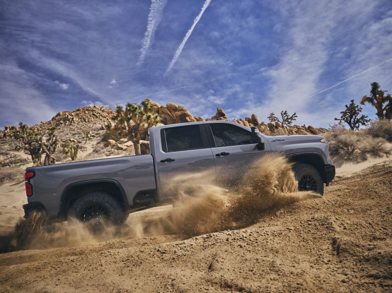 2024 Chevrolet Silverado HD ZR2 718036