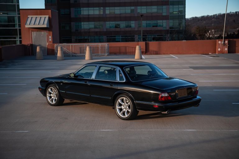 1998 Jaguar XJR - USA version 718405