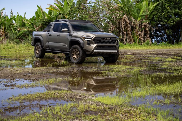 2025 Toyota Tacoma Trailhunter Images