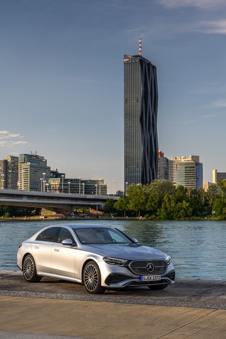 2024 Mercedes-Benz E 220d 4Matic AMG line 729884