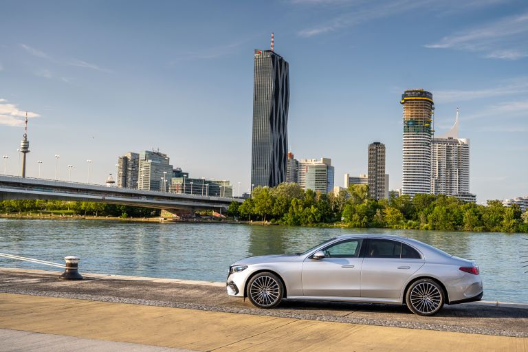 2024 Mercedes-Benz E 220d 4Matic AMG line 729885