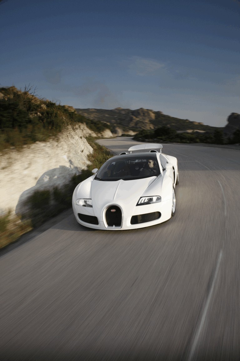 white bugatti veyron super sport wallpaper