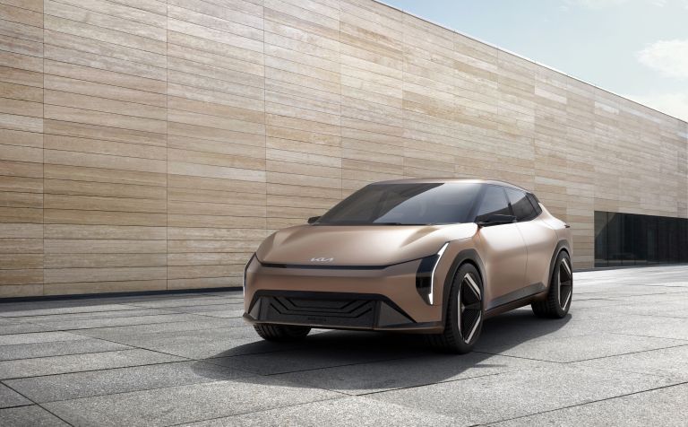 2023 Kia EV4 concept 739984