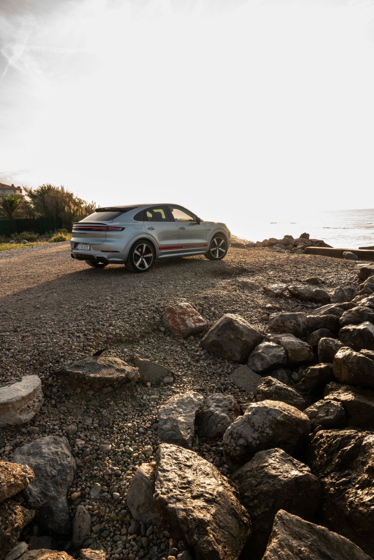 2024 Porsche Cayenne Turbo E-Hybrid coupé 742764