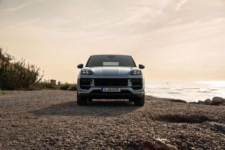 2024 Porsche Cayenne Turbo E-Hybrid coupé 742765