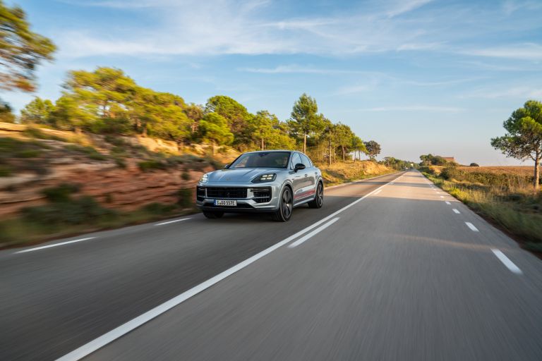 2024 Porsche Cayenne Turbo E-Hybrid coupé 742771