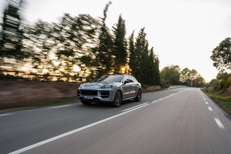 2024 Porsche Cayenne Turbo E-Hybrid coupé 742778