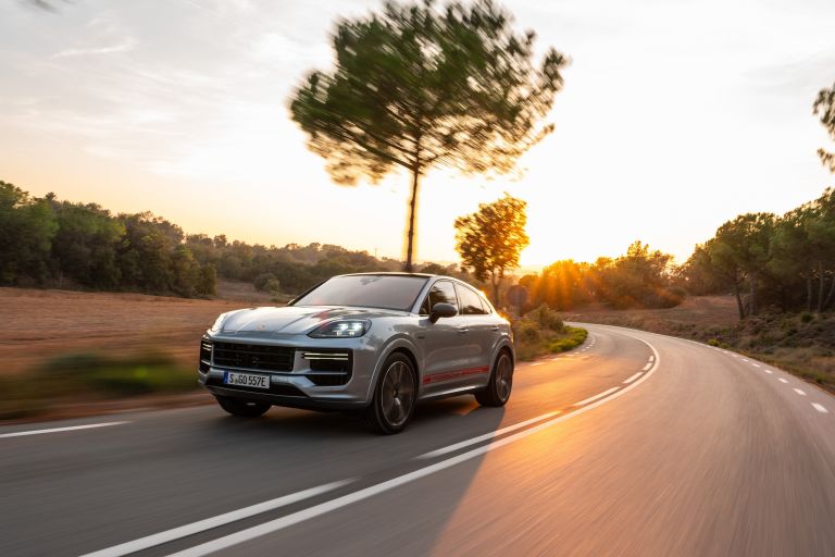 2024 Porsche Cayenne Turbo E-Hybrid coupé 742780