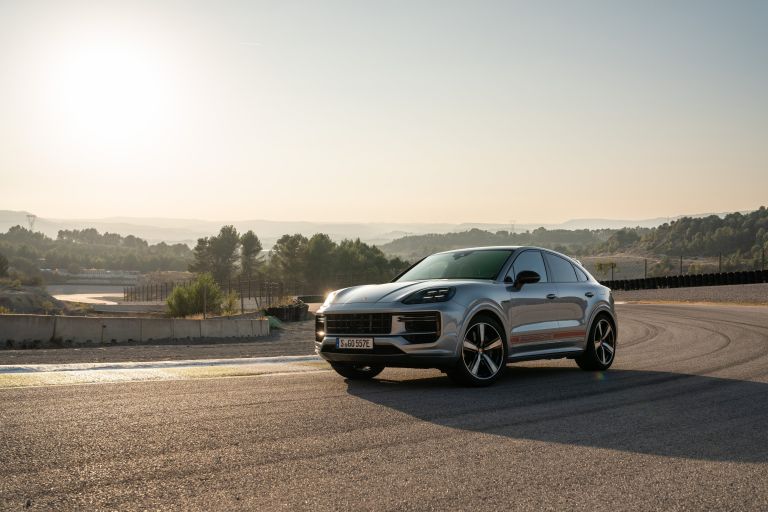 2024 Porsche Cayenne Turbo E-Hybrid coupé 742787