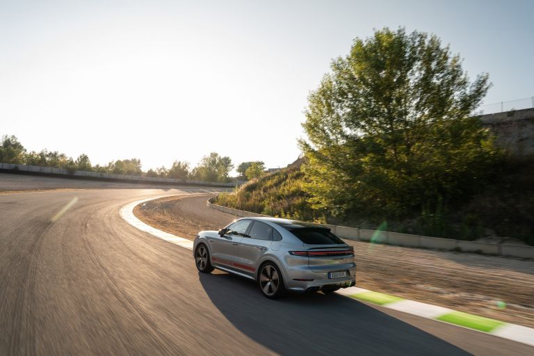 2024 Porsche Cayenne Turbo E-Hybrid coupé 742801