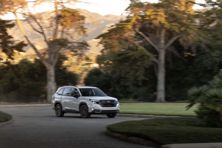 2025 Subaru Forester Sport 745420