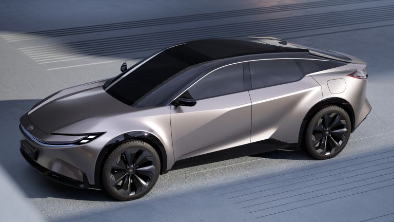 2023 Toyota Sport Crossover concept 747888