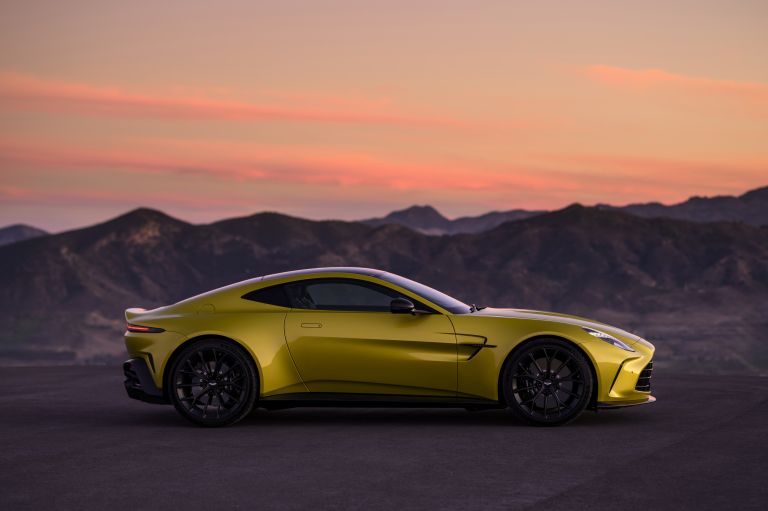 2025 Aston Martin Vantage 753083