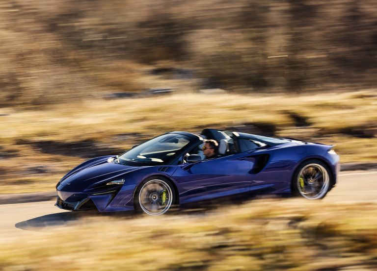 2025 McLaren Artura Spider 754781