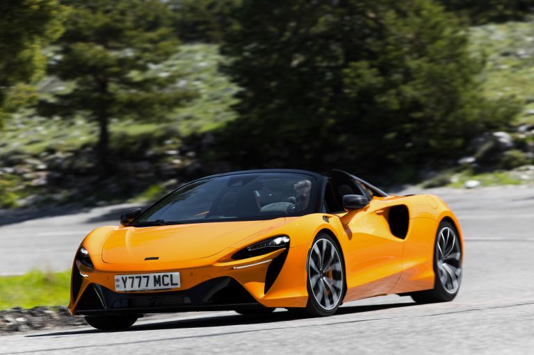 2025 McLaren Artura Spider 769070