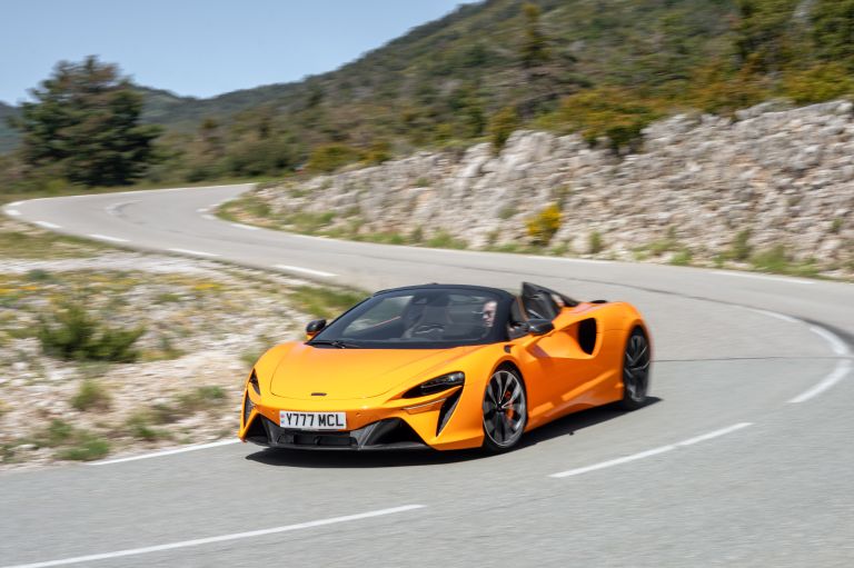 2025 McLaren Artura Spider 769079