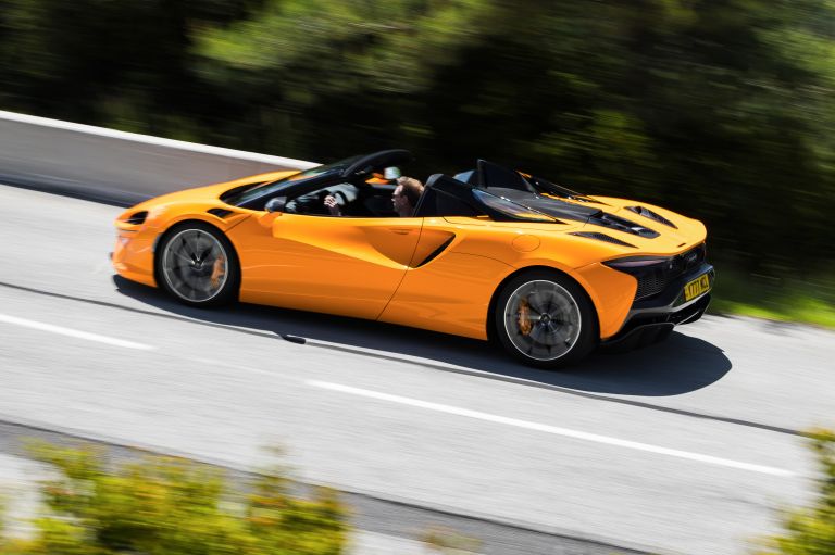 2025 McLaren Artura Spider 769080