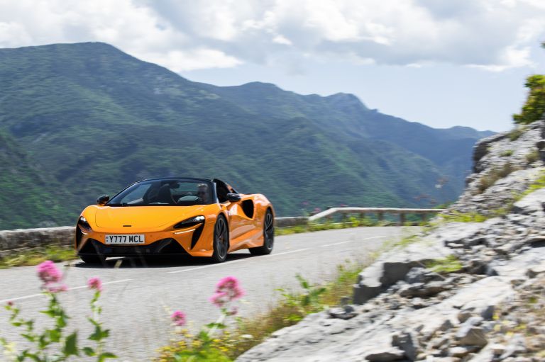 2025 McLaren Artura Spider 769082