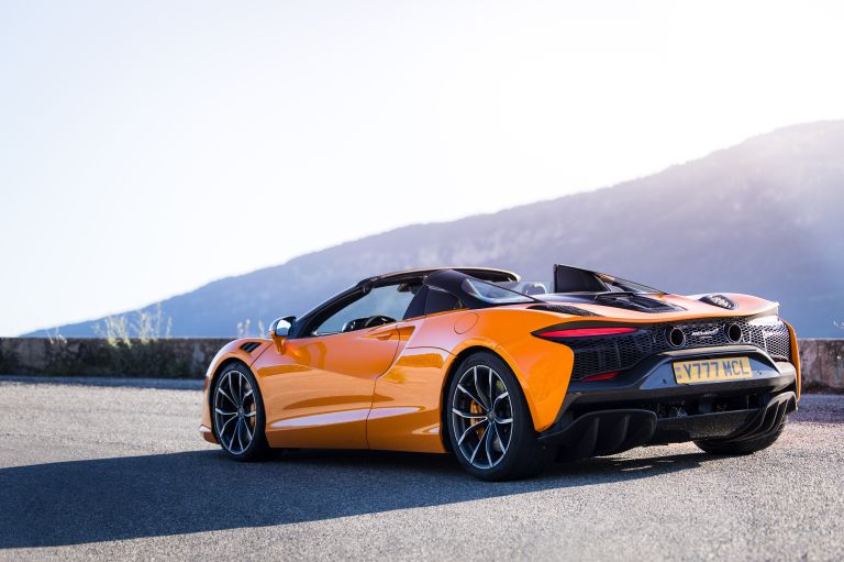 2025 McLaren Artura Spider 769090