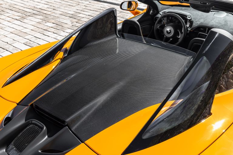 2025 McLaren Artura Spider 769098