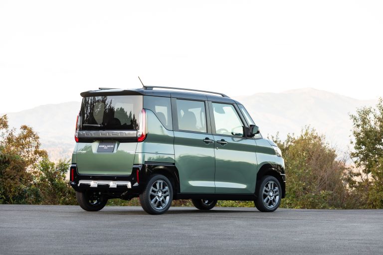 2024 Mitsubishi Delica-mini 756641