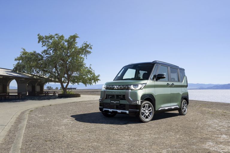 2024 Mitsubishi Delica-mini 756648