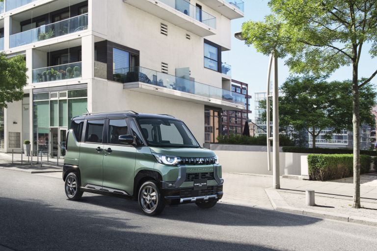 2024 Mitsubishi Delica-mini 756649